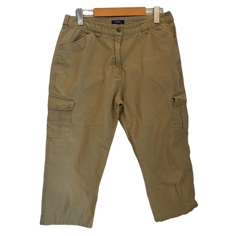 Reitmans women’s beige cargo capris size 9